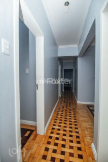 Image 30 - 1018011