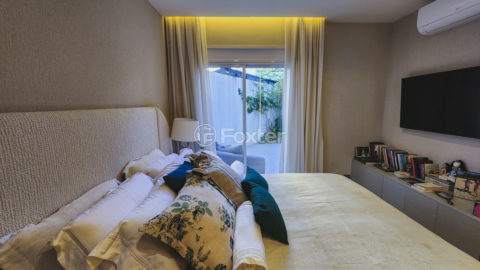 Image 31 - 1018112