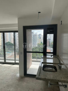 Image 3 - 1018123