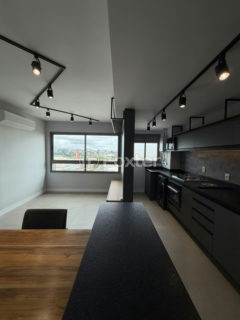 Image 2 - 1018135