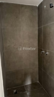 Image 1 - 1018152