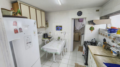 Image 19 - 1018153
