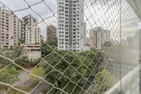 Image 19 - 1018156