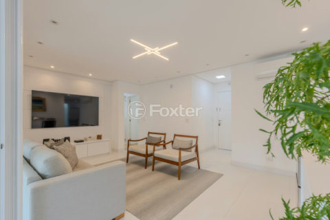 Image 2 - 1018156