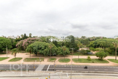 Image 32 - 1018162