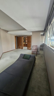 Image 13 - 1018249