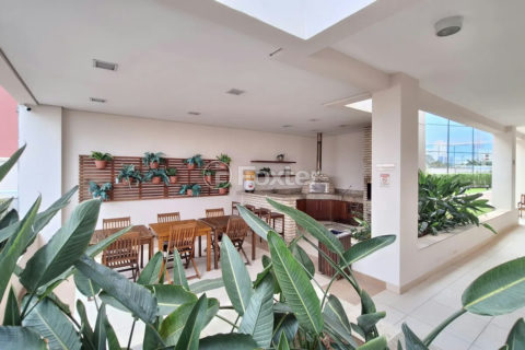 Image 32 - 1018257