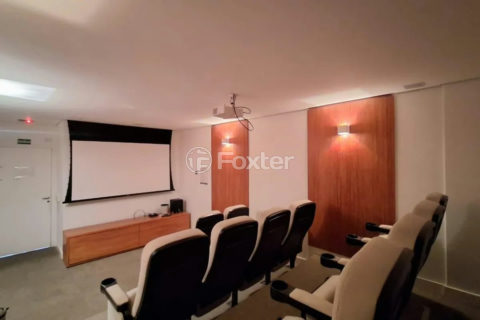 Image 33 - 1018257