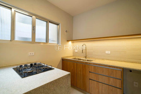 Image 16 - 1018300