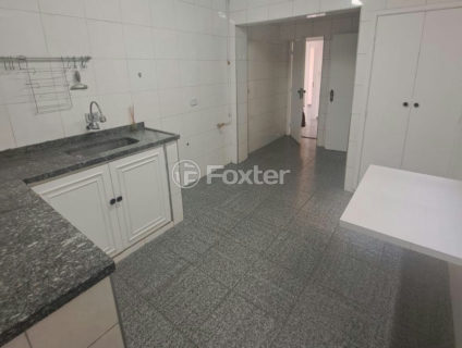 Image 3 - 1018304
