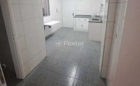 Image 2 - 1018304