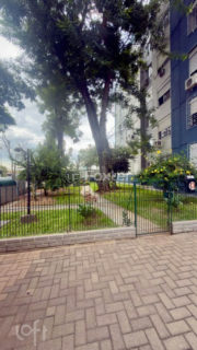 Image 27 - 1018316