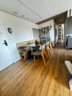 Image 1 - 1018317