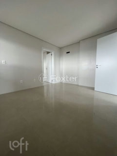 Image 11 - 1018341