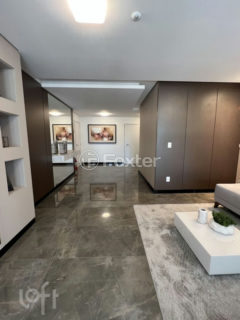 Image 37 - 1018341