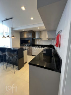 Image 13 - 1018341