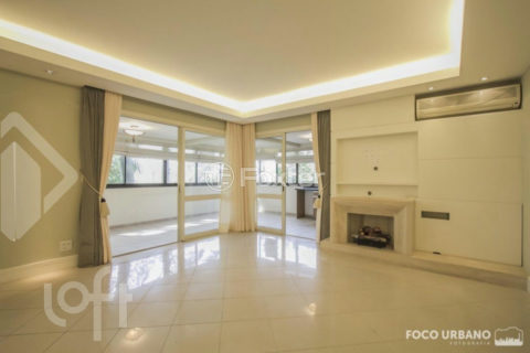 Image 1 - 1018357