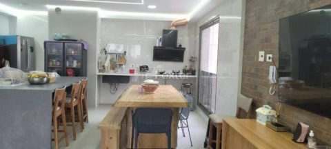 Image 4 - 1018362