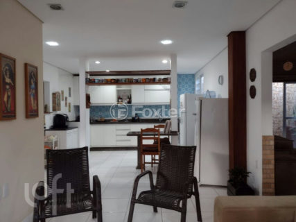 Image 70 - 1018377