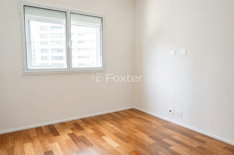 Image 4 - 1018412