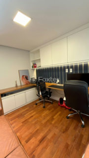 Image 11 - 1018471