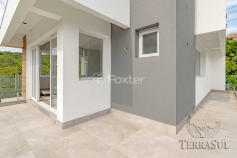 Image 42 - 1018487