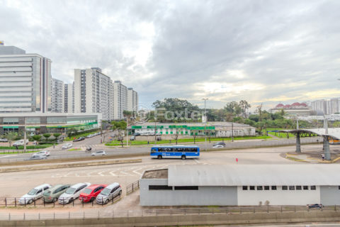 Image 2 - 1018496