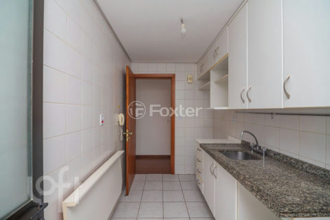 Image 11 - 1018516