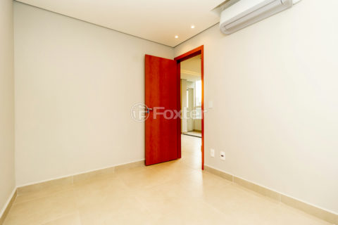 Image 4 - 1018542