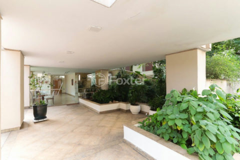 Image 32 - 1018543
