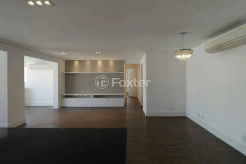 Image 4 - 1018548