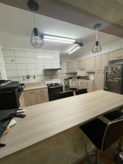 Image 2 - 1018560