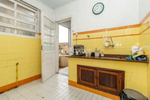 Image 38 - 1018564