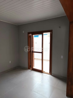 Image 38 - 1018572