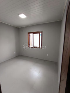 Image 37 - 1018572