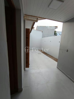 Image 28 - 1018572