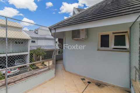 Image 34 - 1018582