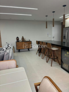 Image 3 - 1018617