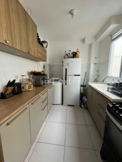 Image 6 - 1018698