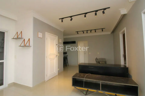 Image 3 - 1018713