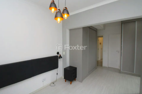 Image 18 - 1018713
