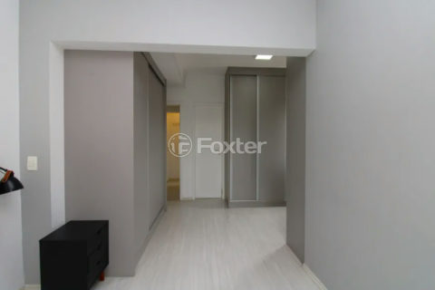 Image 22 - 1018713