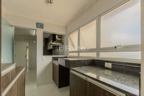 Image 22 - 1018755