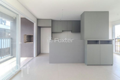Image 3 - 1018786