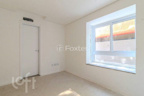 Image 37 - 1018788