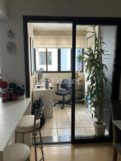Image 2 - 1018817