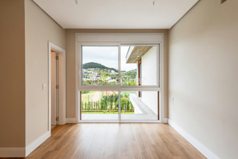 Image 18 - 1018834