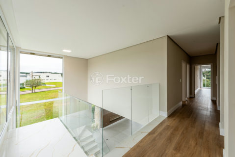 Image 25 - 1018834
