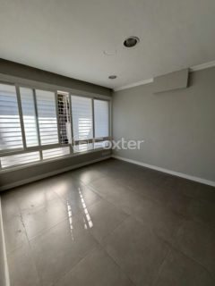 Image 1 - 1018855