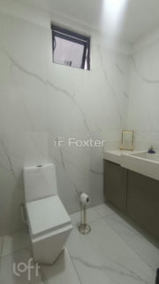 Image 11 - 1018880